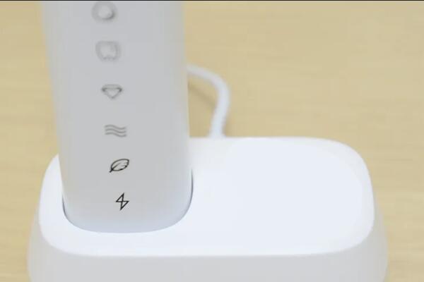 電動牙刷感應(yīng)式充電方式