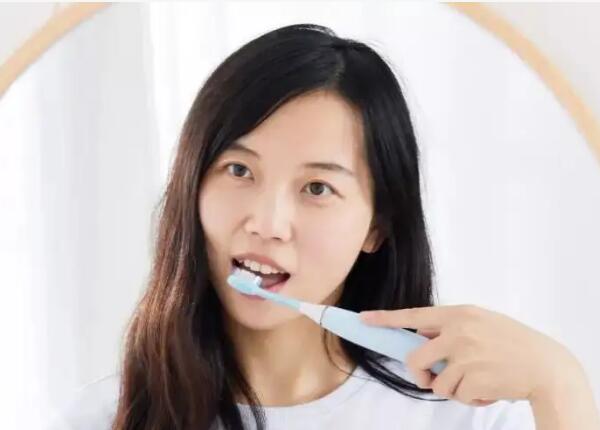 科學的電動牙刷刷牙方式