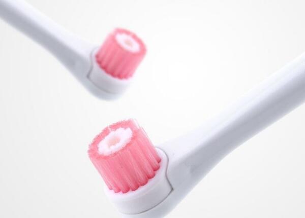 圓頭電動牙刷傷牙齦嗎？電動牙刷圓頭刷牙注意事項