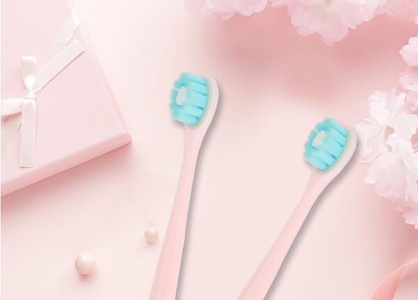 刷博士粉色柔軟手動(dòng)牙刷 聲波電動(dòng)牙刷比普通手動(dòng)牙刷好嗎