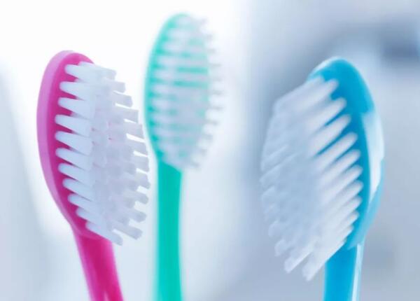 長蛀牙用什么手動牙刷比較好？有蛀牙人群必看！