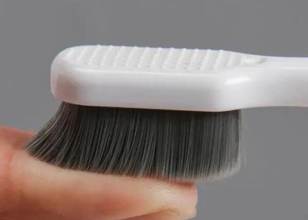 手動牙刷該如何選擇？選擇手動牙刷的幾大技巧