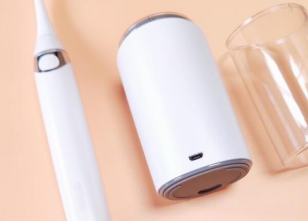 牙刷充電方式選擇：電動(dòng)牙刷是無(wú)線充電好還是有線好？
