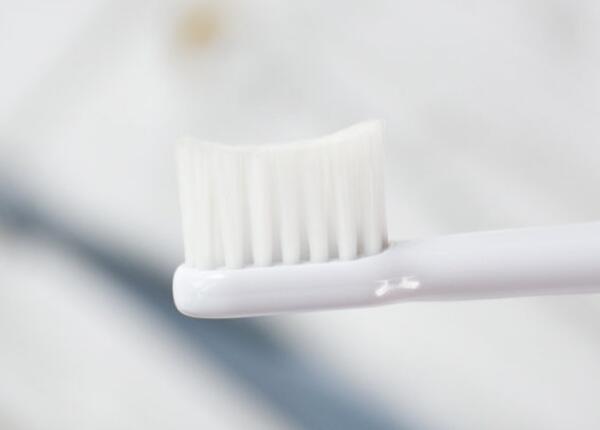 硅膠磁懸浮電動牙刷怎么用 硅膠磁懸浮電動牙刷